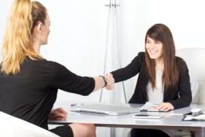 10 conseils incontournables pour briller en entretien d’embauche