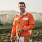 découvrez la fiche métier des agriculteurs : missions, compétences, formations et perspectives dans le secteur agricole.